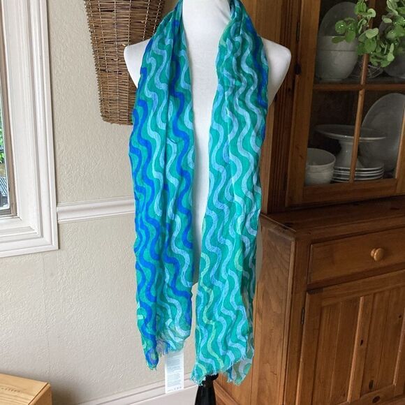 New Lightweight Spring Summer Scarf - Picture 4 of 9